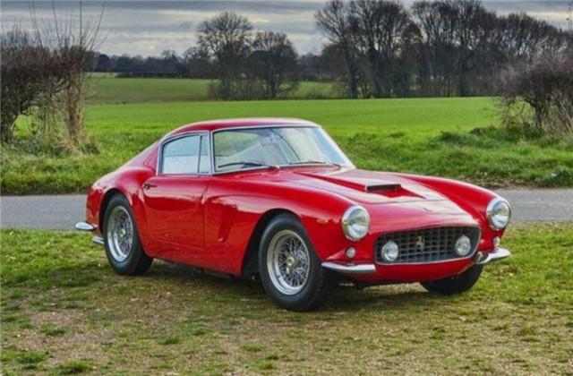 电影工厂|尼古拉斯·凯奇教你怎么花光十亿还能负债累累，要是你敢这么做吗