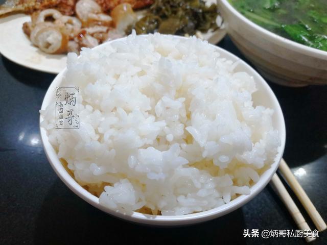 莆田老夫妻开店卖它，小菜随便搭，人均15块，食客：就认这个味