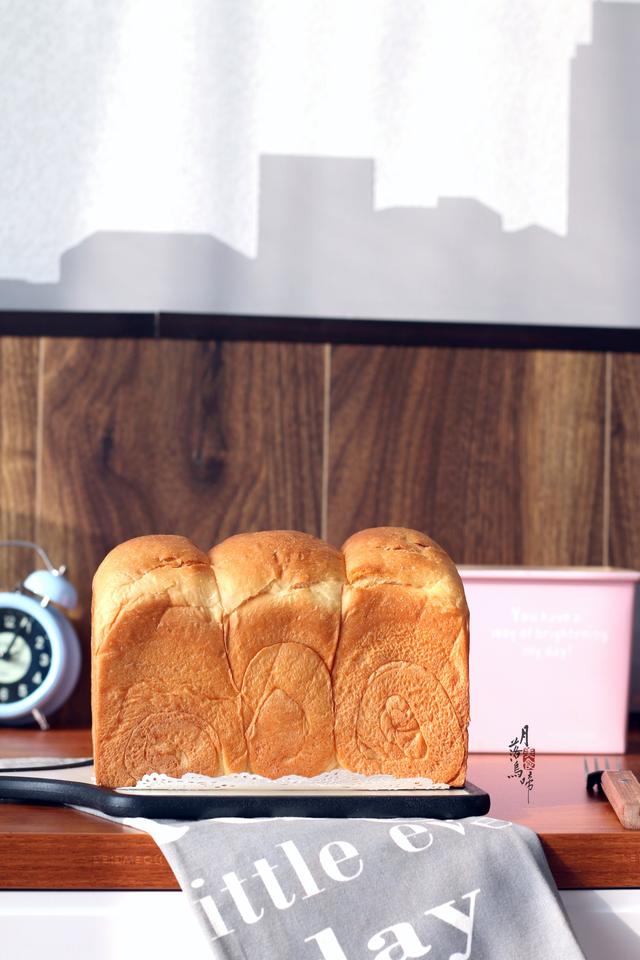 老婆做面包也偷懒，面团不发酵，第二天还柔软拉丝，开心到大笑