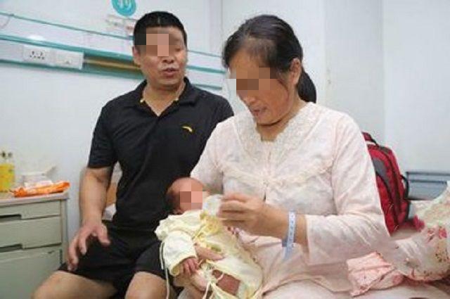 [你的育儿经]高龄孕妈生下“猪八戒”宝宝，丈夫无法接受，医生解释让家人放心