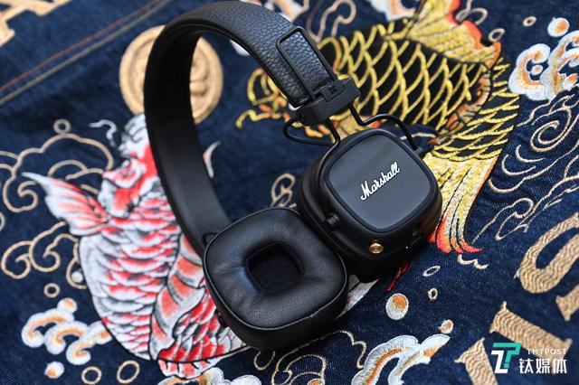 80小时续航还能无线充电，Marshall Major IV体验 | 钛极客