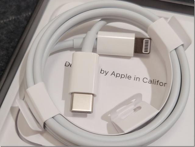 iPhone 12 Pro简单开箱：不知道华为有没有它好？大家给点意见