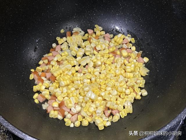 『超级宝妈』隔三差五给孩子做这道菜，补充维生素，营养更全面，简单吃胃口好