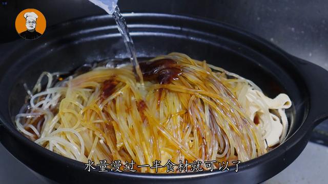 豆腐皮别炒菜吃了，教你好吃新做法，我家1周吃3次，次次都光盘