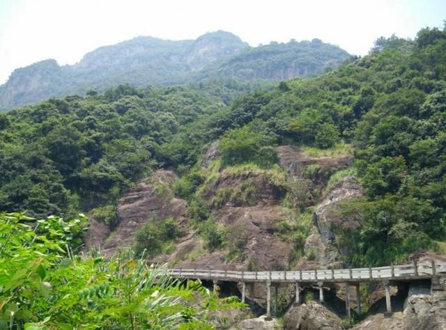 为大家推荐福建很火爆的几条线路，一定会让你爱上自驾之旅