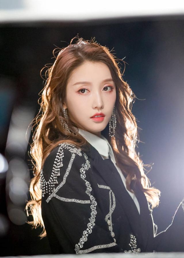 fun娱乐|?《创3》排名大换血，希林娜依·高稳坐第一，赵粤反超张艺凡