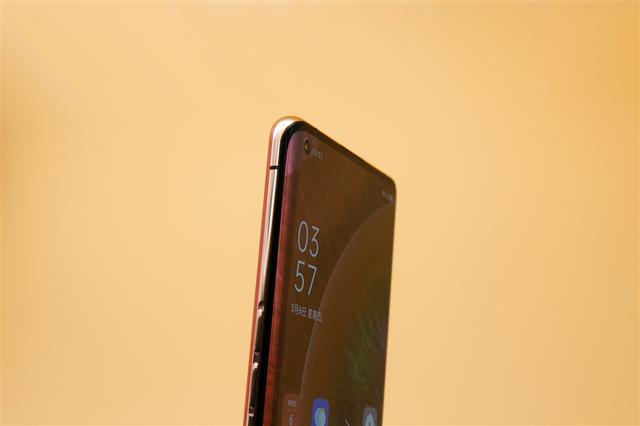 [环球网]120Hz屏旦用难回！OPPO Find X2 Pro评测：揭秘三摄问鼎世界第一