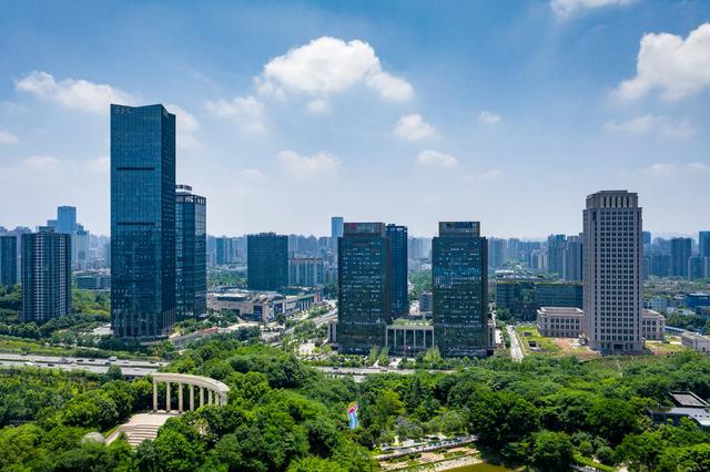 两江|连续三个季度重庆第一 两江新区直管区国内生产总值增速“跑赢”全市平均值