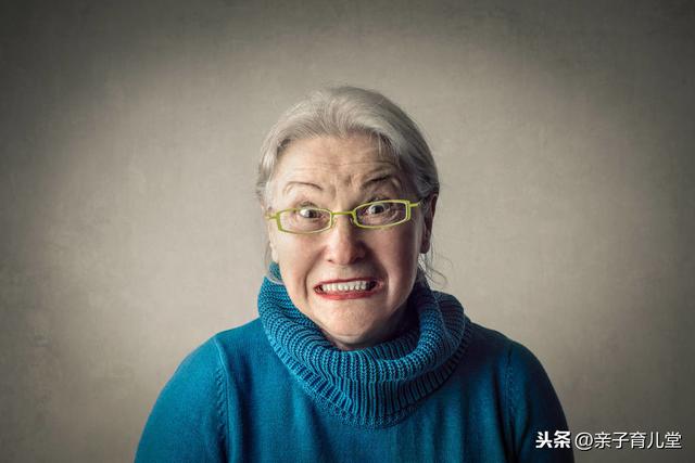 #超级宝妈#宅家上课的那些日子，有一种痛叫做“丈母娘育儿”，但愿你家没有