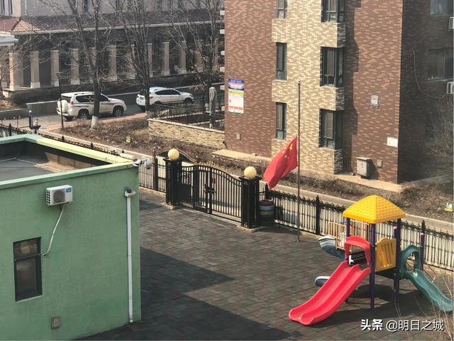 [超级宝妈]感动！长春这个幼儿园没开学，却升半旗致哀！