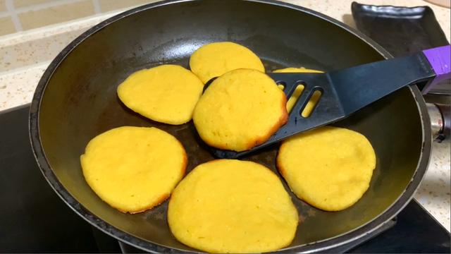 天冷了，早餐别去外面买，教你懒人做法，比肉还香，孩子抢着吃