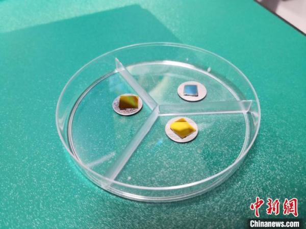 光明网@上海科研人员“定制”微器件 为新材料应用探路