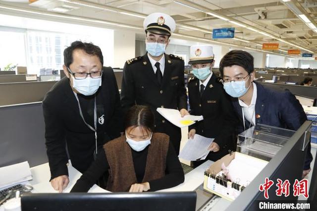 深圳|2020年深圳外贸进出口值逾3万亿元 展现强大韧性