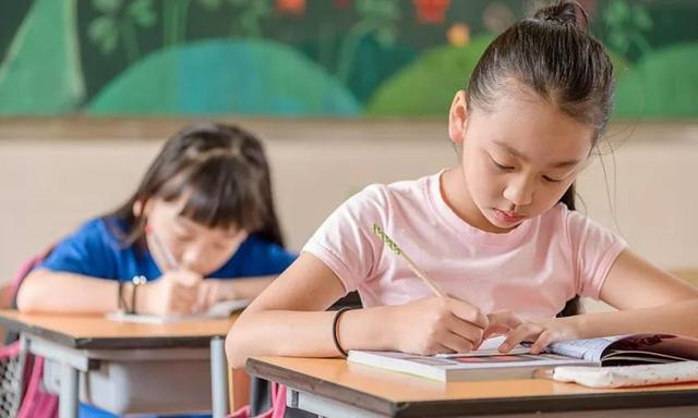 超级宝妈|“超前教育”对孩子好处多？这些“危害”上二年级后可能才爆发