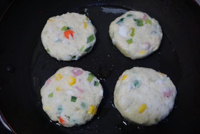 简单的营养早餐，10分钟就能搞定，外酥里嫩太好吃了