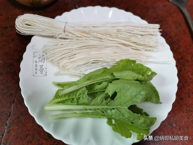 此面酒店一碗188元，在家做成本不到30元特划算，料足味鲜