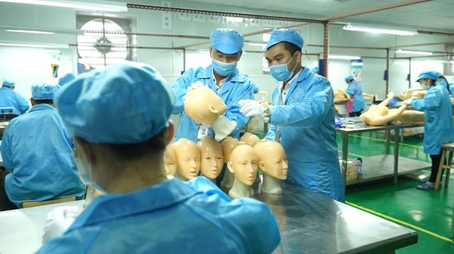 大跃进！新时代的实体娃娃和它的旅程：从草图到现实