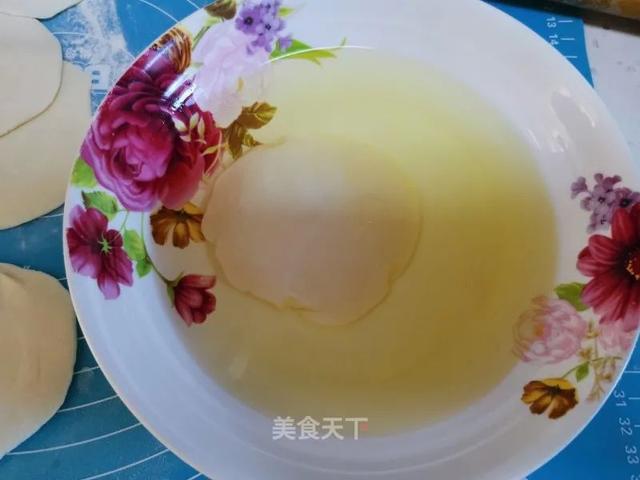 薄如蝉翼的春饼，卷肉卷菜都好吃！