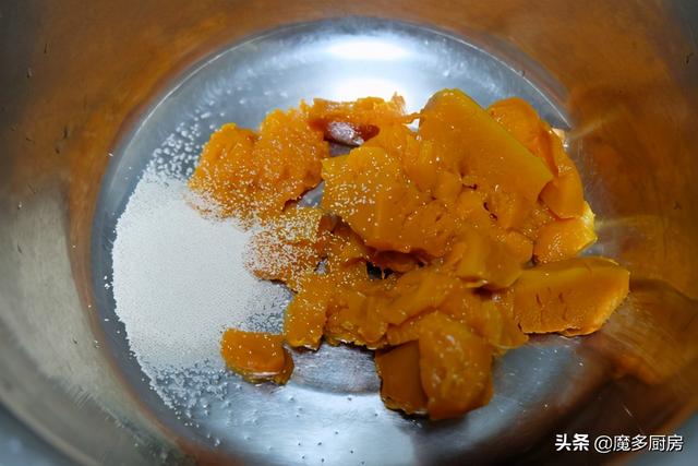 早起一小时，蒸一盘好吃又好看的豆沙包，不放水不加糖，香软诱人