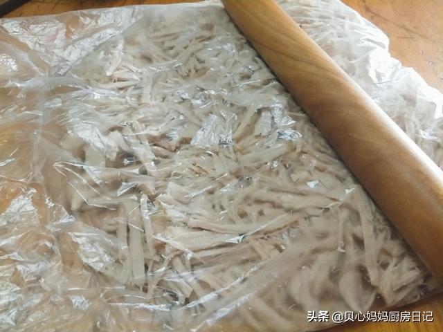 你的育儿经|手把手教你在家做肉松，方法简单，蓬松细腻，比买的更健康好吃