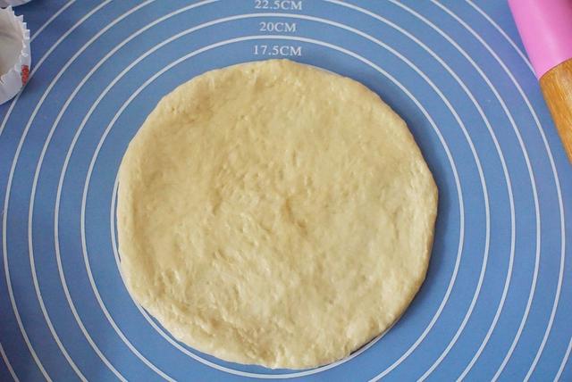 在家自制迷你小披萨，咬一口就满足味蕾，吃一口还想吃