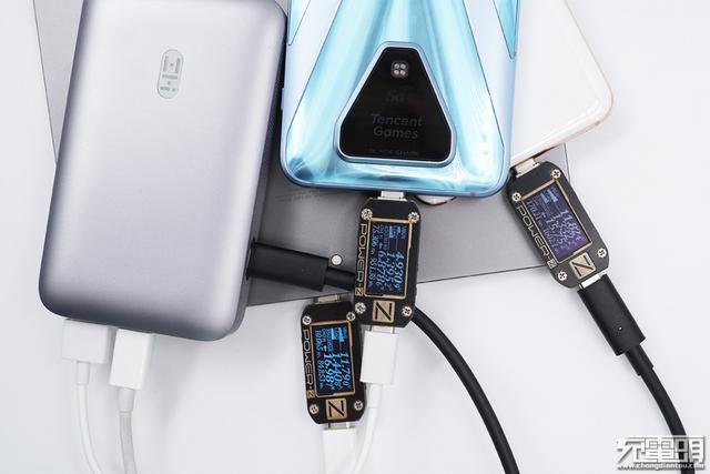 自带HDMI支持4K视频拓展，紫米多功能充电宝深度评测