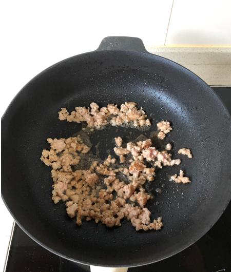 一道家常下饭菜，不仅好做还好吃，动手做起来