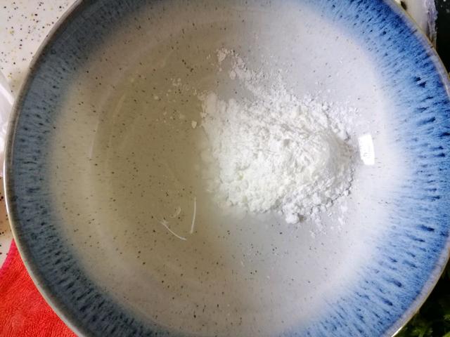 冬天就馋这碗羹，1块豆腐就搞定，鲜嫩爽滑，一碗下肚浑身暖