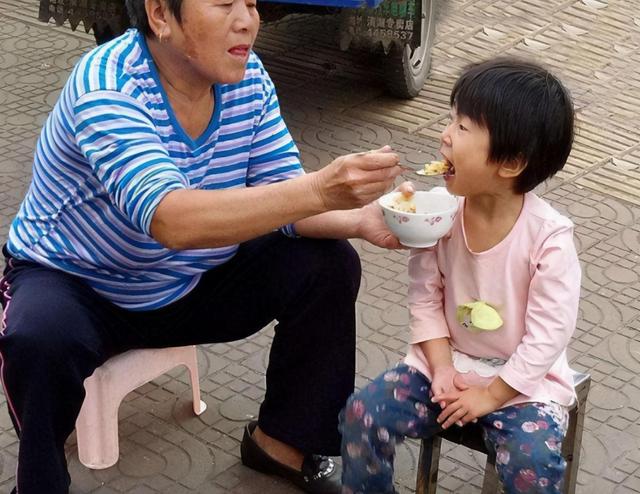 孩子脾虚“调理器”被发现，山楂靠边站，若娃坚持吃，长成高个子