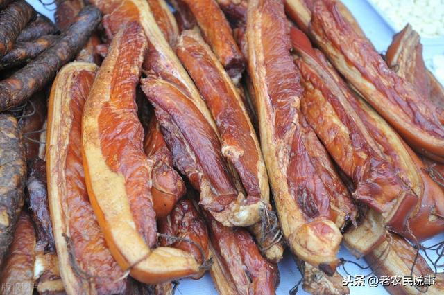 农村老家腌肉，用盐很重要，牢记四点，腊肉咸香有嚼劲，久放不坏