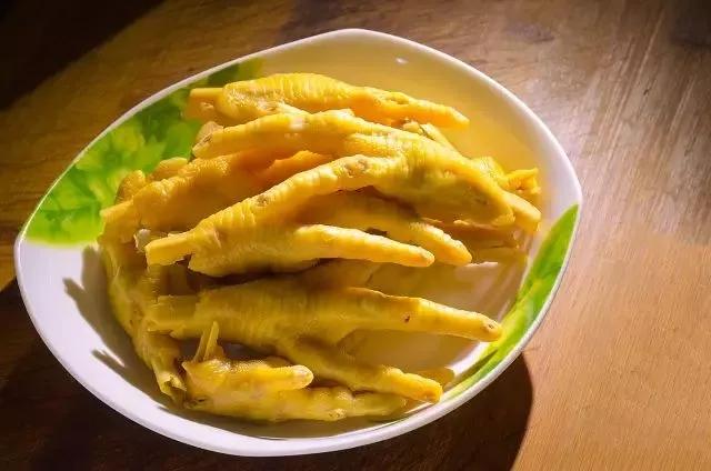 【你的育儿经】孕期口味变化：章子怡想吃红烧肉，我想吃鸡爪，医生告知原因