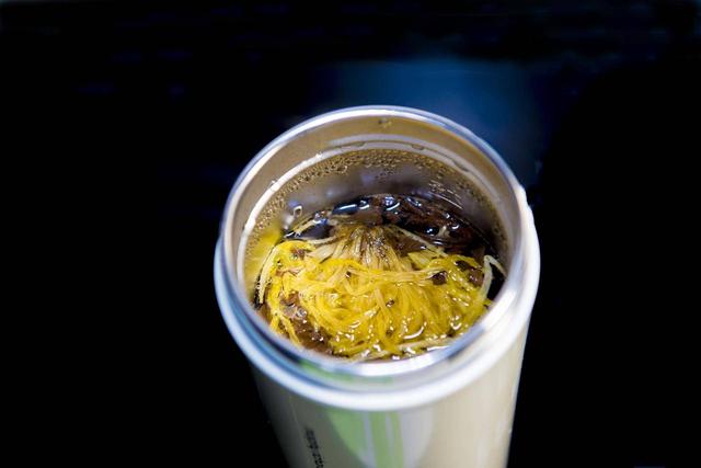 出门用自己的水杯，养生又健康，体验摩飞便携烧水杯