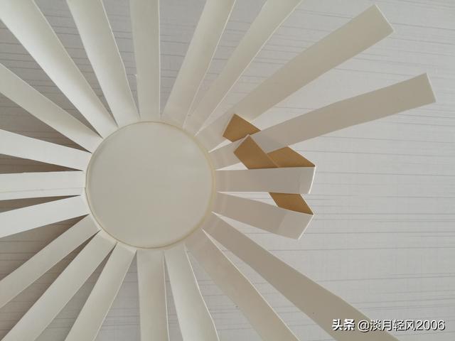 超级宝妈|幼儿园手工，用废纸杯剪一剪做一个小篮子