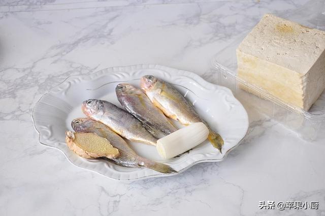 冬天应多吃的大炖菜，高蛋白低热量，吃到最后汤还是热乎乎的，鲜