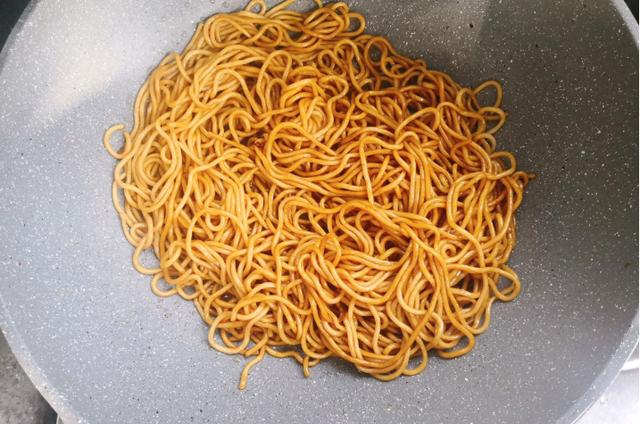 用简单的做法做出来难忘的味道，学会做给家人吃，我家连吃都不腻