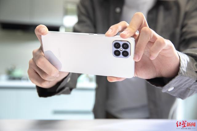 手机|破解手机电池续航的“焦虑”手机进入快充时代