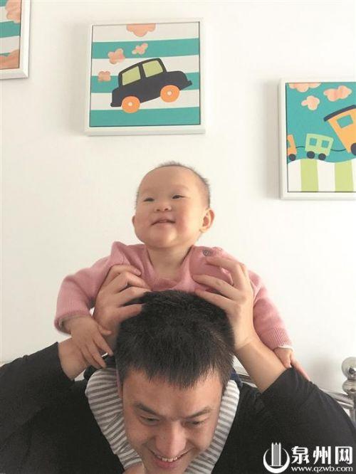 福建闽南网|“我不想你长大”泉州暖心爸爸把女儿生活场景变成绘本