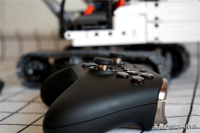 手柄届中的瑞士军刀！谷粒金刚PRO手柄