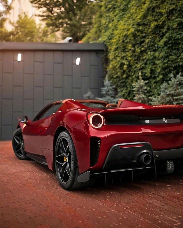 Ferrari 488 Pista Spider