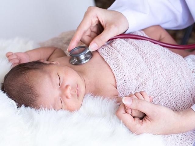 超级宝妈|孩子有心杂音，就是有心脏病吗？可能患先心病的常见征兆
