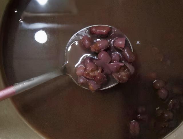 冷天，别只会喝羊汤骨汤，这“三红汤”我家常喝，清甜暖胃还暖身