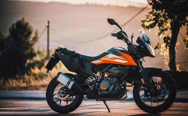 KTM 390ADV 进国内价格5万区间？