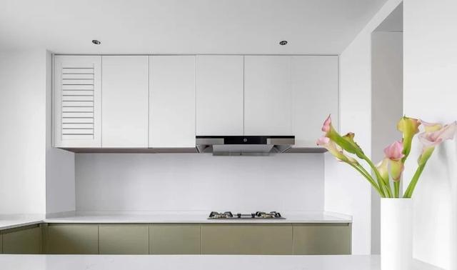 仅仅花了20万元，就把137平米的四居室装修的美轮美奂