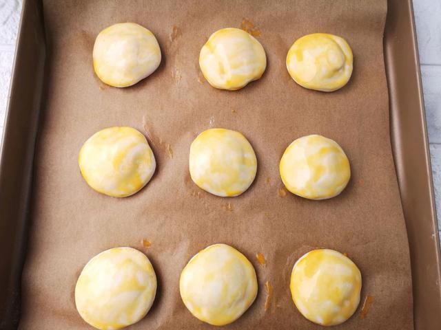 芝士糯米饼，软糯香甜，早饭下午茶是不错的选择，好吃又好看