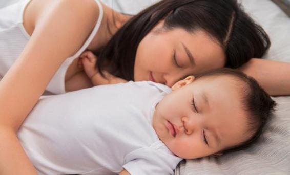 「超级宝妈」孩子知道谁是妈妈时，会有这3种表现，全中说明妈妈的努力没白费
