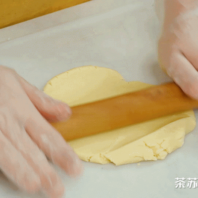 学会这道流心牛乳挞，想低调都不行