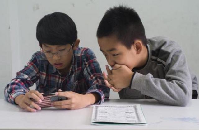 超级宝妈■这些孩子看起来＂鬼灵精＂，长大却多半没出息，不妨对照下你家娃