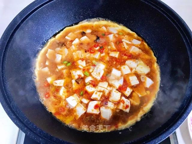 鸡蛋抱豆腐：鲜香美味，嫩滑又下饭