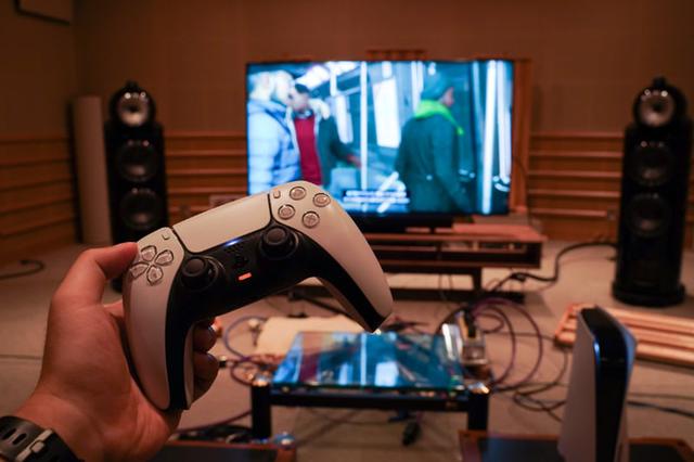 次世代主机来了：PS5/Xbox到底选哪个？