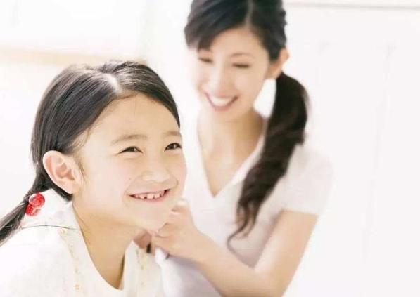老鹰捉小鸡|女孩首次月经有“忌讳”，过早过晚都不健康，低于特定年龄要重视